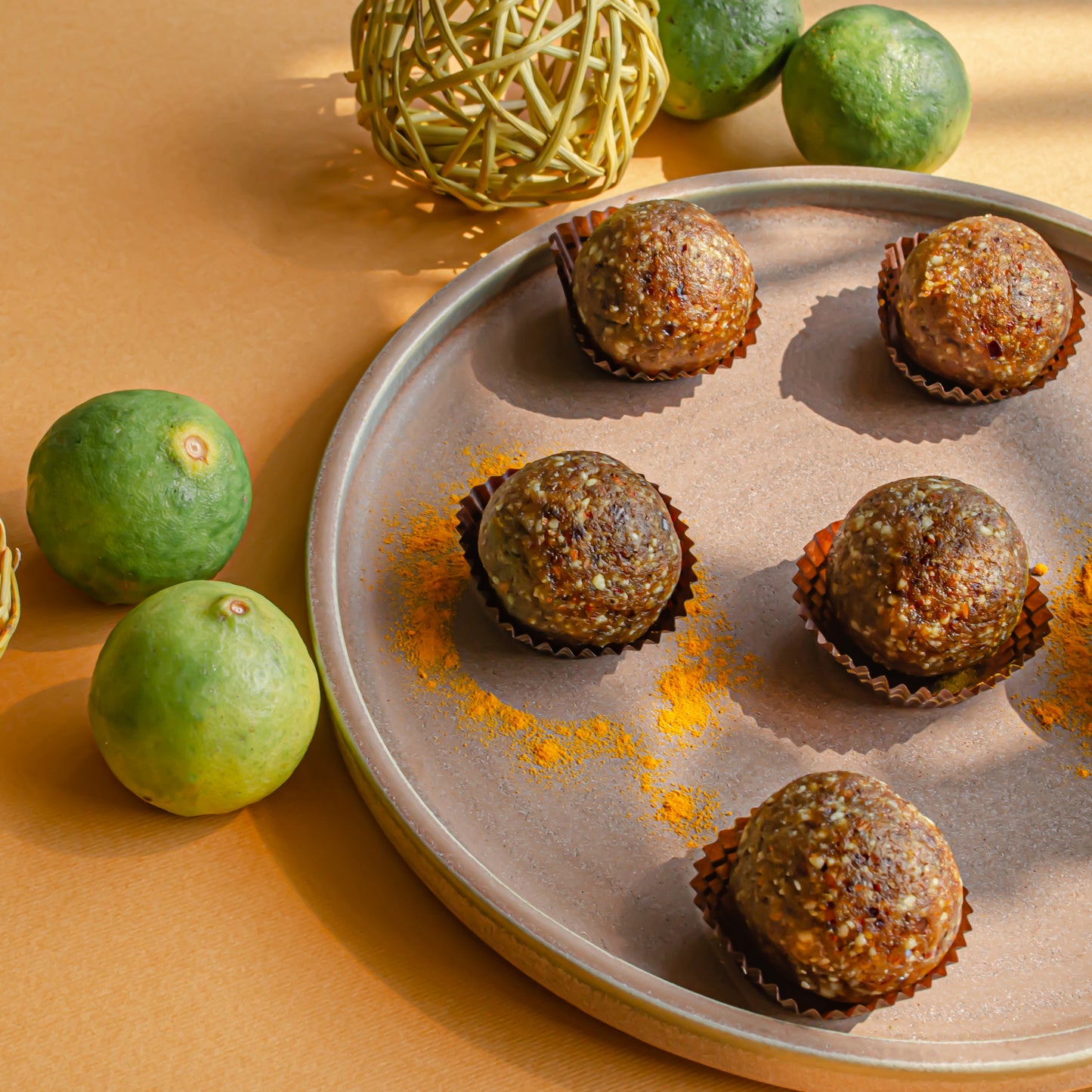 Lemon-turmeric-cinnamon Energy Truffle